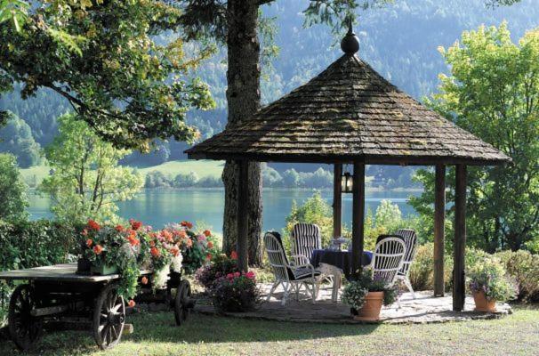 Seehotel Enzian Вайсензее Экстерьер фото